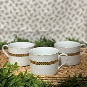White and Gold Porcelain Mugs for Elegant Dining